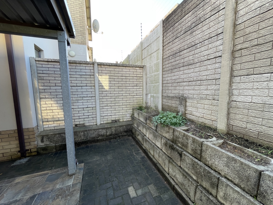 To Let 3 Bedroom Property for Rent in Berea Eastern Cape